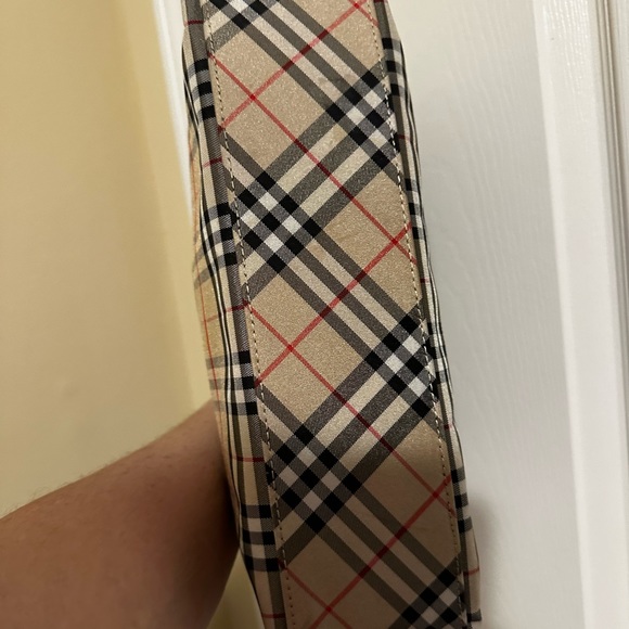 SMALL BURBERRY TOTE “👜 READ DESCRIPTION “ - Picture 4 of 15